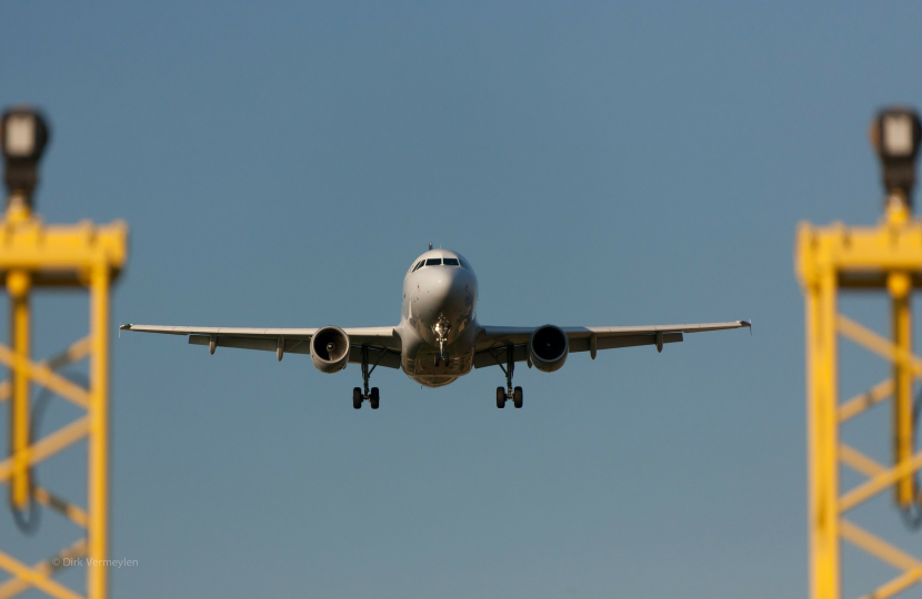 Plane coming into land